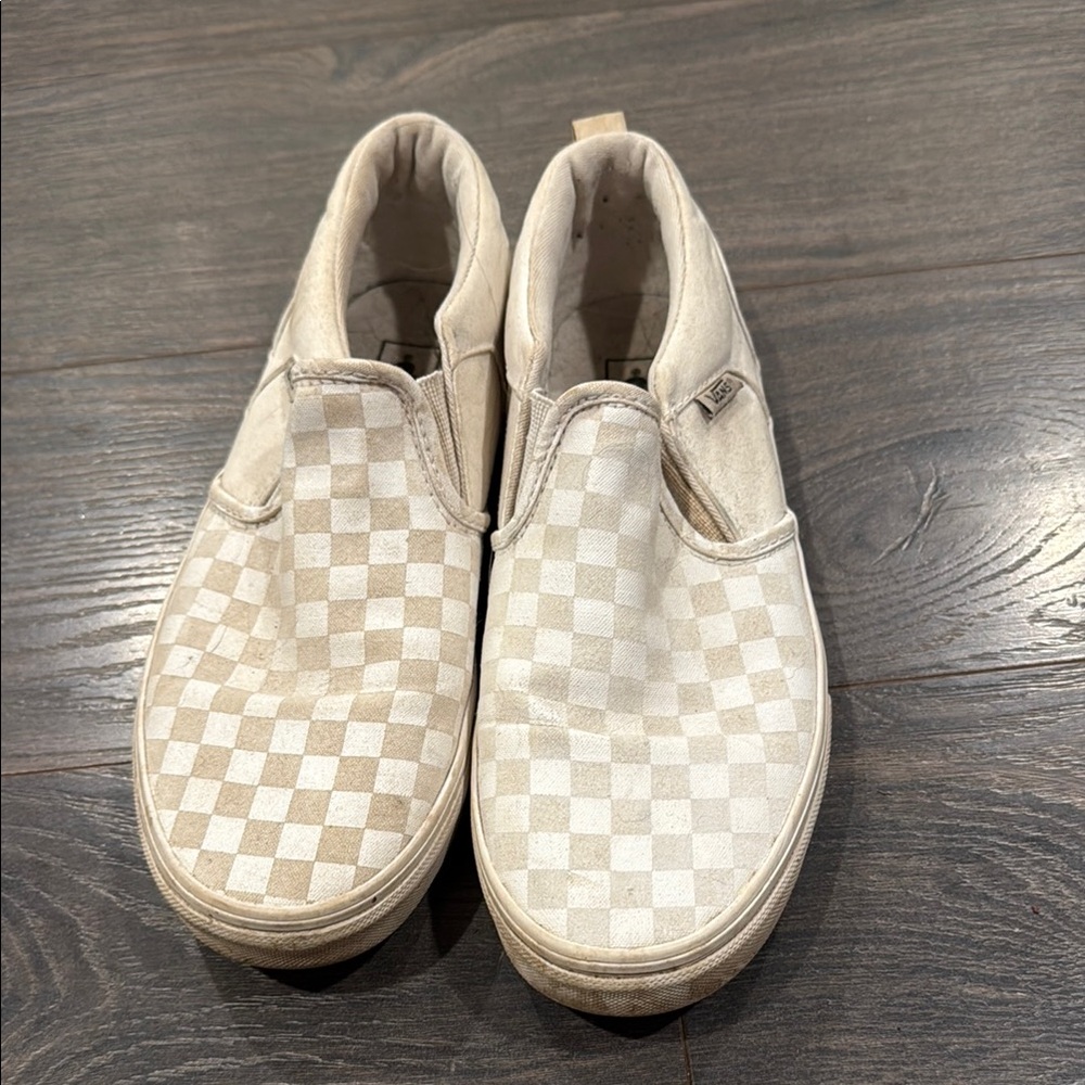 Vans Kids Checkered Slip-On Sneakers in Cream and White